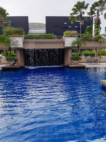 Burlington Square, 175 Bencoolen Street, Room Rental, 90 sqft, Apartment For Rent, by David Yu, 500199790 - PropertyGuru.com.sg