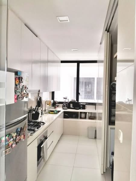 d'Leedon (Former Farrer Court), 13 Leedon Heights, 2 Bedrooms, 1,076 sqft, Condominium For Sale, by Marcus Lim, 500199791 - Kitchen - PropertyGuru.com.sg