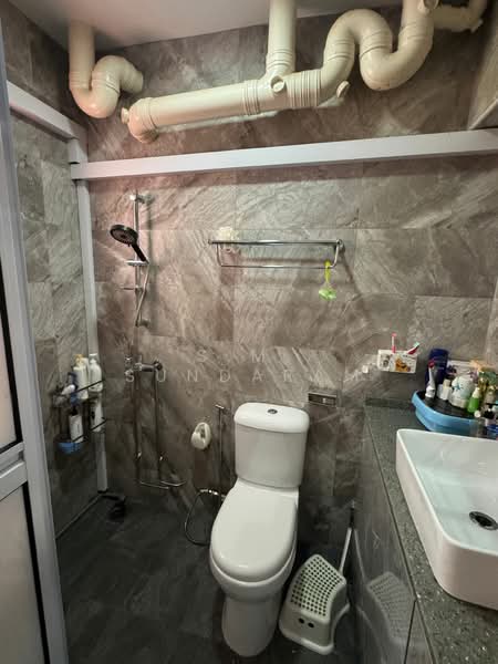 195 Rivervale Drive, 195 Rivervale Drive, 3 Bedrooms, 980 sqft, HDB Flat For Sale, by S.M. SUNDARAM, 500199796 - Bathroom - PropertyGuru.com.sg