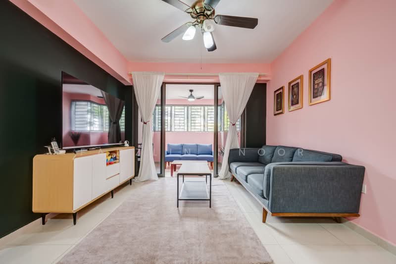 347B Yishun Avenue 11, 347B Yishun Avenue 11, 3 Bedrooms, 990 sqft, HDB Flat For Sale, by Fadzlin MNoor, 500199806 - Living Room - PropertyGuru.com.sg