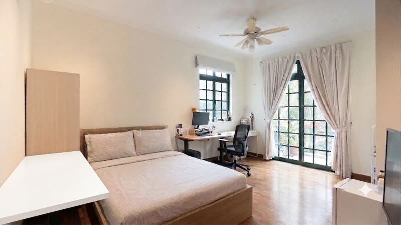 Trevose Vicinity, , 5 Bedrooms, 6,000 sqft, Detached House For Sale, by Jan Tan, 500199808 - Ensuite Bedroom - PropertyGuru.com.sg