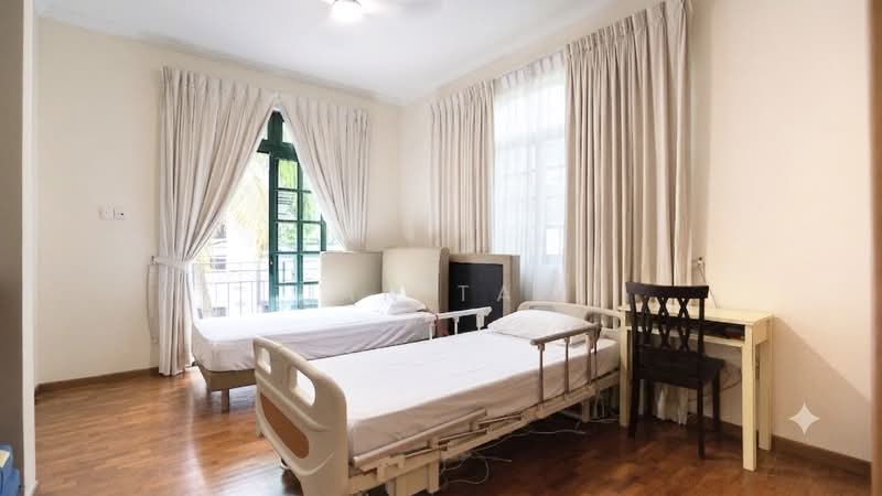 Trevose Vicinity, , 5 Bedrooms, 6,000 sqft, Detached House For Sale, by Jan Tan, 500199808 - Ensuite Bedroom - PropertyGuru.com.sg