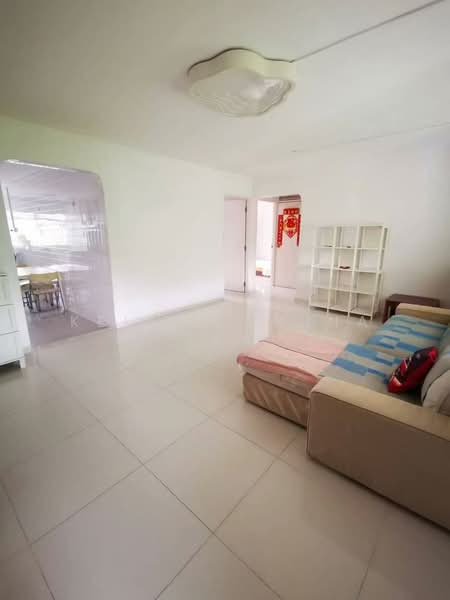 212 Bukit Batok Street 21, 212 Bukit Batok Street 21, 3 Bedrooms, 1,065 sqft, HDB Flat For Rent, by Kelly Sutina Tan, 500199822 - Living Room - PropertyGuru.com.sg