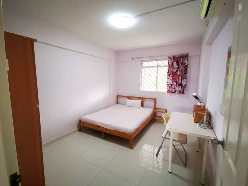 212 Bukit Batok Street 21, 212 Bukit Batok Street 21, 3 Bedrooms, 1,065 sqft, HDB Flat For Rent, by Kelly Sutina Tan, 500199822 - Bedroom - PropertyGuru.com.sg