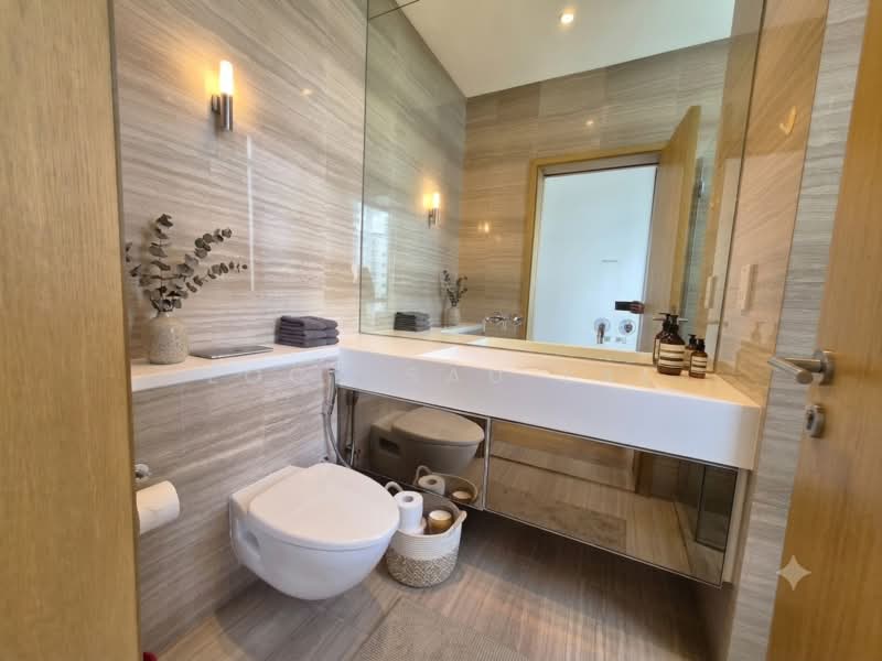 Newton Imperial, 24 Newton Road, 1 Bedroom, 1,421 sqft, Apartment For Sale, by Lock Sau Lai, 500199826 - Bathroom - PropertyGuru.com.sg