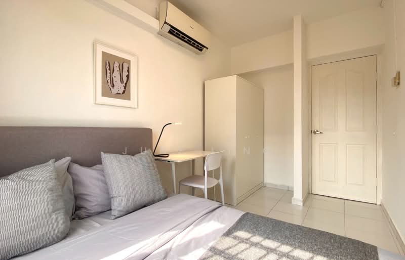 People's Park Complex, 1 Park Road, Room Rental, 150 sqft, Apartment For Rent, by June Ling, 500199833 - Bedroom - PropertyGuru.com.sg