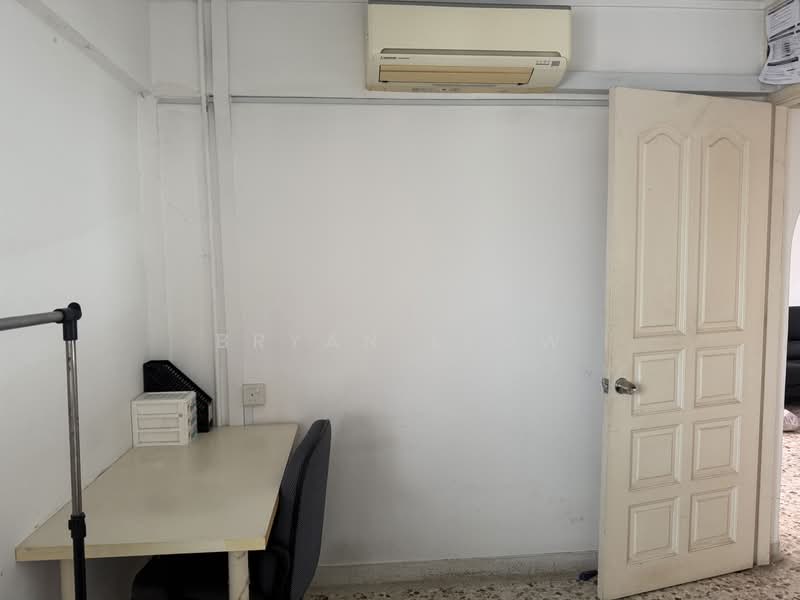 607 Clementi West Street 1, 607 Clementi West Street 1, Room Rental, 240 sqft, HDB Flat For Rent, by Bryan Leow, 500199835 - Study - PropertyGuru.com.sg