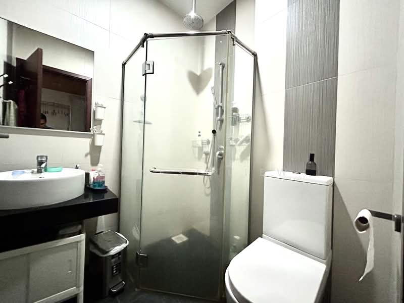 Heritage East, 451 East Coast Road, 1 Bedroom, 344 sqft, Apartment For Sale, by Ernest Liew, 500199836 - Bathroom - PropertyGuru.com.sg