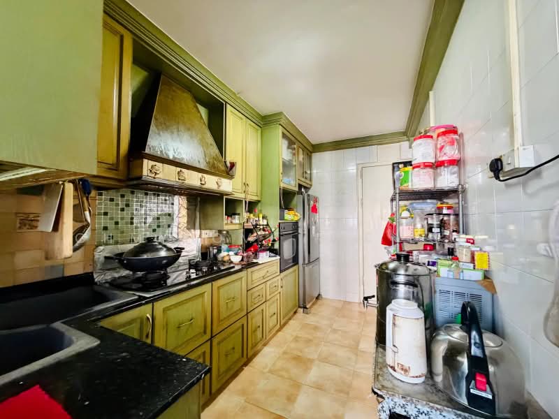 323 Sembawang Close, 323 Sembawang Close, 3 Bedrooms, 1,292 sqft, HDB Flat For Sale, by DON SIDHU, 500199842 - Kitchen - PropertyGuru.com.sg
