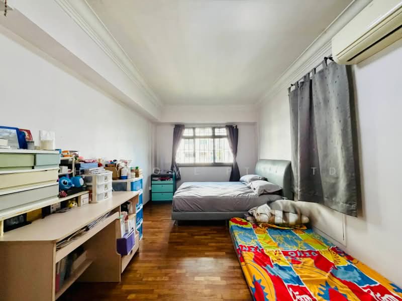 323 Sembawang Close, 323 Sembawang Close, 3 Bedrooms, 1,292 sqft, HDB Flat For Sale, by DON SIDHU, 500199842 - Bedroom - PropertyGuru.com.sg