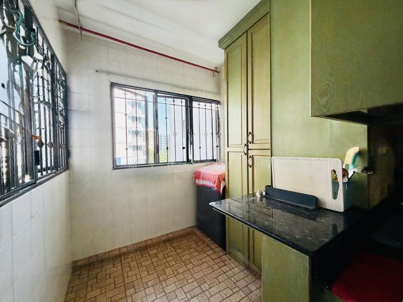 323 Sembawang Close, 323 Sembawang Close, Sembawang / Yishun, 3 Bedrooms, 1,292 sqft, HDB Flat For Sale, by DON SIDHU, 500199842 - Kitchen - PropertyGuru.com.sg