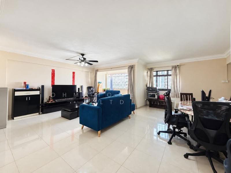 323 Sembawang Close, 323 Sembawang Close, Sembawang / Yishun, 3 Bedrooms, 1,292 sqft, HDB Flat For Sale, by DON SIDHU, 500199842 - Living Room - PropertyGuru.com.sg