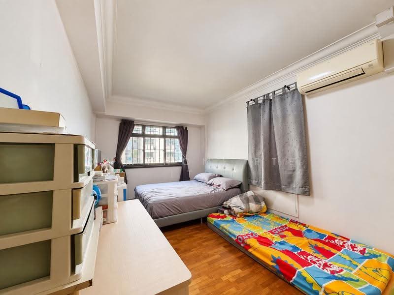323 Sembawang Close, 323 Sembawang Close, Sembawang / Yishun, 3 Bedrooms, 1,292 sqft, HDB Flat For Sale, by DON SIDHU, 500199842 - Bedroom - PropertyGuru.com.sg