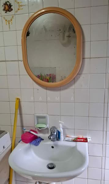 547 Ang Mo Kio Avenue 10, 547 Ang Mo Kio Avenue 10, 3 Bedrooms, 98 sqft, HDB Flat For Rent, by Raam A, 500199848 - Bathroom - PropertyGuru.com.sg