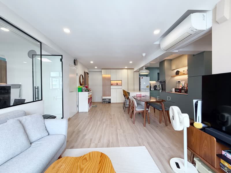 420C Northshore Drive, 420C Northshore Drive, 3 Bedrooms, 1,022 sqft, HDB Flat For Sale, by Nazri Baobed, 500199853 - Living Room - PropertyGuru.com.sg