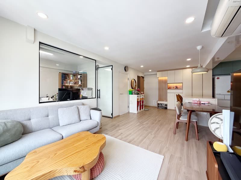 420C Northshore Drive, 420C Northshore Drive, 3 Bedrooms, 1,022 sqft, HDB Flat For Sale, by Nazri Baobed, 500199853 - Living Room - PropertyGuru.com.sg