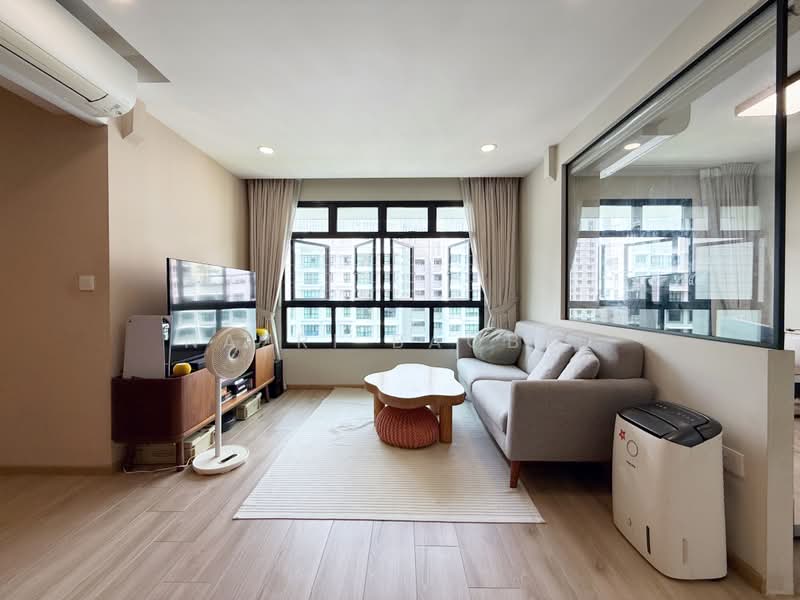 420C Northshore Drive, 420C Northshore Drive, 3 Bedrooms, 1,022 sqft, HDB Flat For Sale, by Nazri Baobed, 500199853 - Living Room - PropertyGuru.com.sg