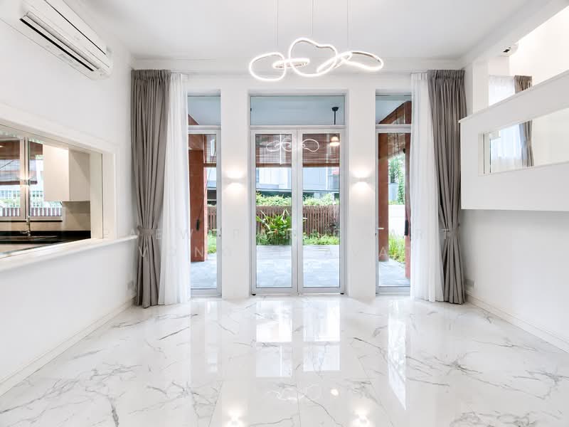 Chancery Lane, Chancery Lane, 5 Bedrooms, 4,000 sqft, Semi-Detached House For Rent, by Paew Parichart Vongvitavat, 500199877 - Living Room - PropertyGuru.com.sg