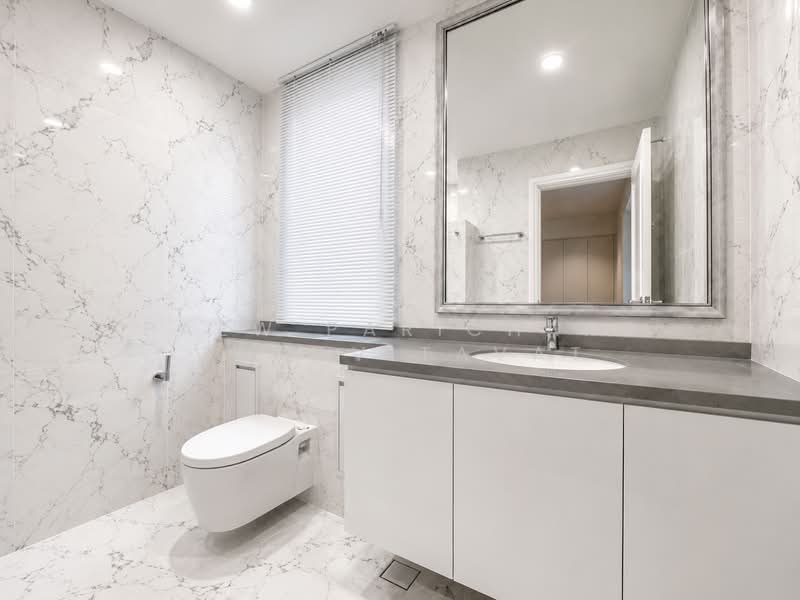 Chancery Lane, Chancery Lane, 5 Bedrooms, 4,000 sqft, Semi-Detached House For Rent, by Paew Parichart Vongvitavat, 500199877 - Bathroom - PropertyGuru.com.sg
