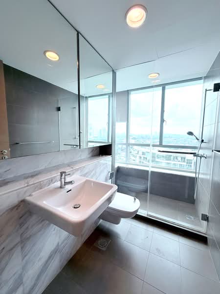 Domain 21, 21 Delta Road, 3 Bedrooms, 1,281 sqft, Condominium For Rent, by Michelle Chia, 500199878 - Master Bathroom - PropertyGuru.com.sg
