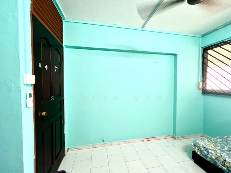 921 Jurong West Street 92, 921 Jurong West Street 92, Room Rental, 150 sqft, HDB Flat For Rent, by Sherlyn Wong, 500199887 - Bedroom - PropertyGuru.com.sg