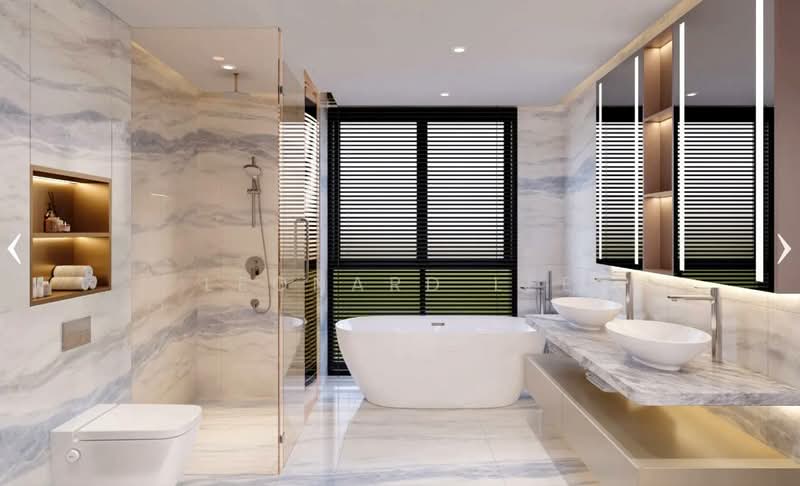 A Rare Opportunity to Own a Prestigious Freehold Landed Home, Chancery Hill, 5 Bedrooms, 6,560 sqft, Semi-Detached House For Sale, by Leonard Lee, 500199901 - Bathroom - PropertyGuru.com.sg