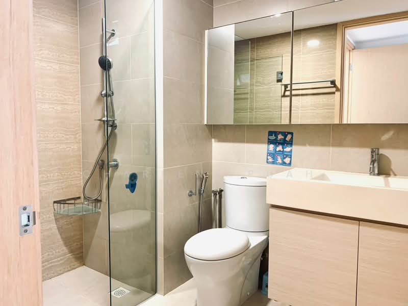 A Treasure Trove, 58 Punggol Walk, 2 Bedrooms, 775 sqft, Condominium For Rent, by Charlene Puah, 500199914 - Bathroom - PropertyGuru.com.sg