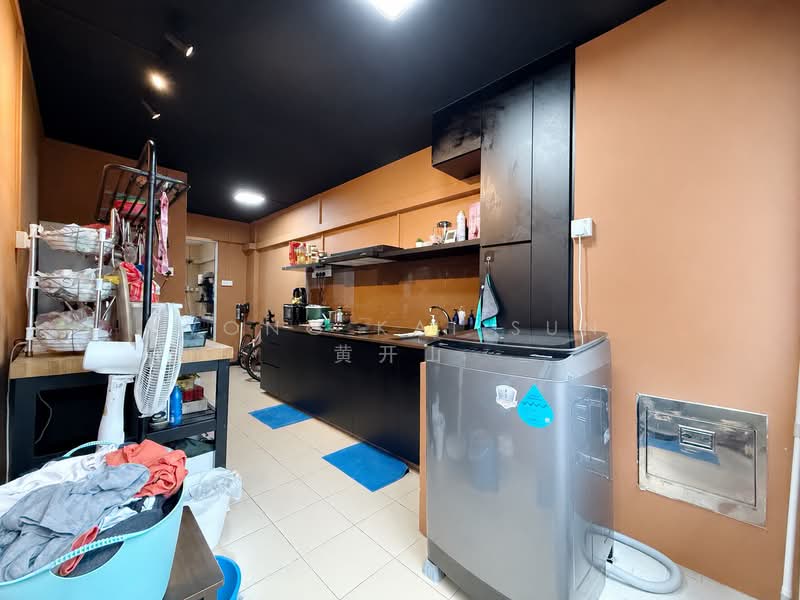 412 Saujana Road, 412 Saujana Road, 3 Bedrooms, 904 sqft, HDB Flat For Sale, by Wong Kai Sun 黄开山, 500199924 - Kitchen - PropertyGuru.com.sg