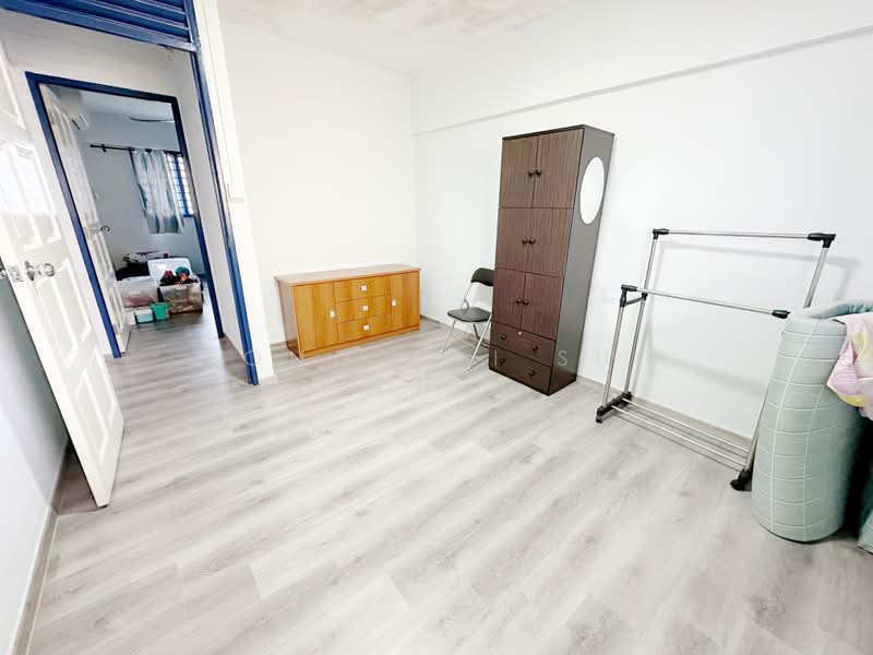 412 Saujana Road, 412 Saujana Road, 3 Bedrooms, 904 sqft, HDB Flat For Sale, by Wong Kai Sun 黄开山, 500199924 - Bedroom 3 - PropertyGuru.com.sg