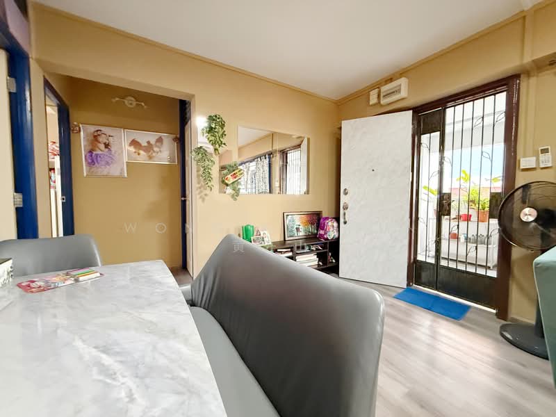412 Saujana Road, 412 Saujana Road, 3 Bedrooms, 904 sqft, HDB Flat For Sale, by Wong Kai Sun 黄开山, 500199924 - Living Room - PropertyGuru.com.sg