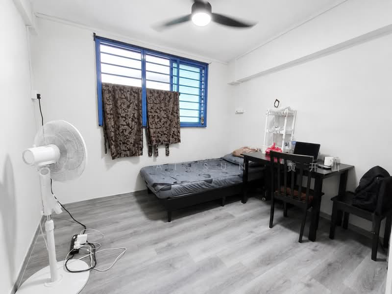 412 Saujana Road, 412 Saujana Road, 3 Bedrooms, 904 sqft, HDB Flat For Sale, by Wong Kai Sun  黄开山, 500199924 - Bedroom 3 - PropertyGuru.com.sg