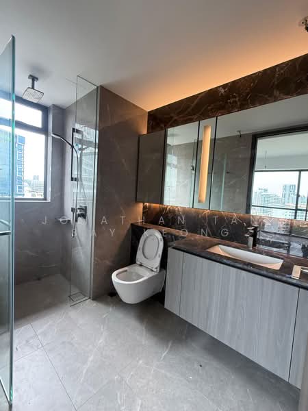 Piccadilly Grand, 1 Northumberland Road, 4 Bedrooms, 1,410 sqft, Condominium For Sale, by Jonathan Tan Say Keong, 500199930 - Bathroom - PropertyGuru.com.sg