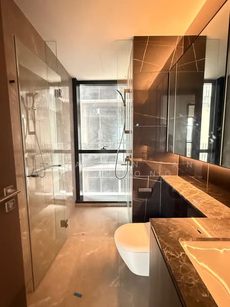 Piccadilly Grand, 1 Northumberland Road, 4 Bedrooms, 1,410 sqft, Condominium For Sale, by Jonathan Tan Say Keong, 500199930 - Bathroom - PropertyGuru.com.sg