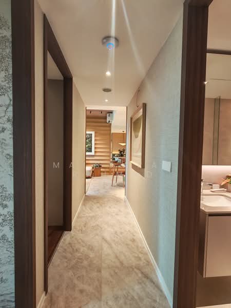 Dunearn House, 766 Dunearn Road, 3 Bedrooms, 947 sqft, Condominium For Sale, by Maisyarah Rahmad, 500199936 - Corridor - PropertyGuru.com.sg