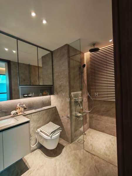 Dunearn House, 766 Dunearn Road, 3 Bedrooms, 947 sqft, Condominium For Sale, by Maisyarah Rahmad, 500199936 - Bathroom - PropertyGuru.com.sg