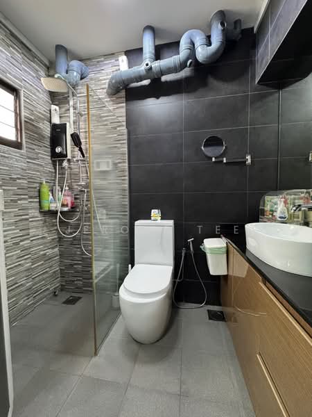 184 Yung Sheng Road, 184 Yung Sheng Road, 3 Bedrooms, 1,294 sqft, HDB Flat For Sale, by Jerome Tee, 500199939 - Bathroom - PropertyGuru.com.sg