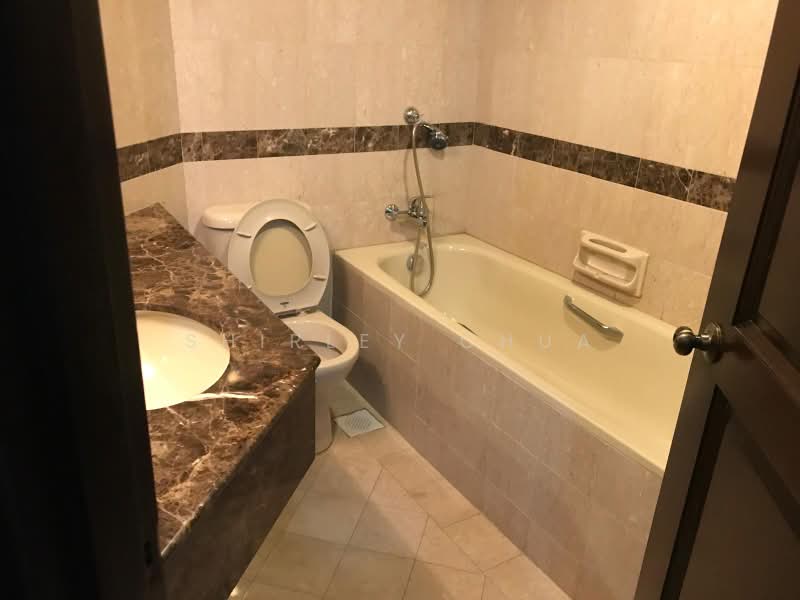 The Bencoolen, 180 Bencoolen Street, 2 Bedrooms, 958 sqft, Apartment For Rent, by Shirley Chua, 500199940 - Bathroom - PropertyGuru.com.sg