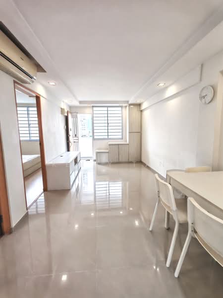 173 Lorong 1 Toa Payoh, 173 Lorong 1 Toa Payoh, 2 Bedrooms, 710 sqft, HDB Flat For Sale, by Kenny Tan, 500199941 - Living Room - PropertyGuru.com.sg