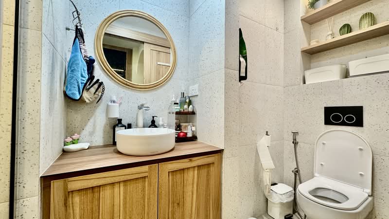 Fulcrum, 33 Fort Road, 2 Bedrooms, 710 sqft, Condominium For Sale, by Jeremy Pher, 500199944 - Bathroom - PropertyGuru.com.sg