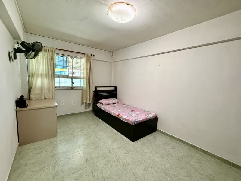 316 Clementi Avenue 4, 316 Clementi Avenue 4, Room Rental, 150 sqft, HDB Flat For Rent, by Schelle Gan, 500199945 - Bedroom - PropertyGuru.com.sg