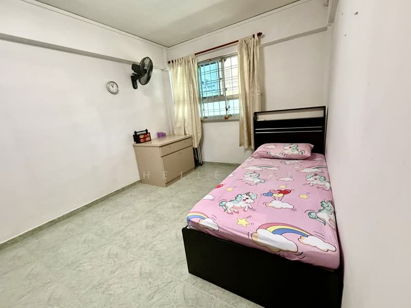 316 Clementi Avenue 4, 316 Clementi Avenue 4, Room Rental, 150 sqft, HDB Flat For Rent, by Schelle Gan, 500199945 - Bedroom - PropertyGuru.com.sg