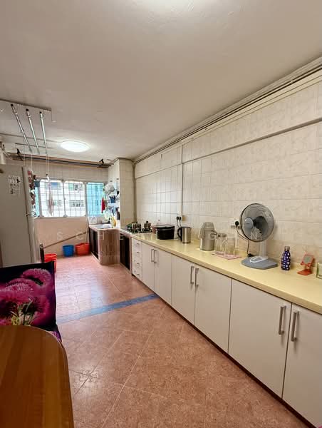 316 Clementi Avenue 4, 316 Clementi Avenue 4, Room Rental, 150 sqft, HDB Flat For Rent, by Schelle Gan, 500199945 - Kitchen - PropertyGuru.com.sg