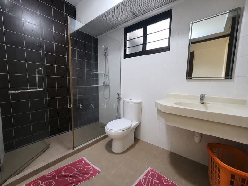 339B Kang Ching Road, 339B Kang Ching Road, 3 Bedrooms, 1,205 sqft, HDB Flat For Sale, by Dennis Ong, 500199947 - Bathroom - PropertyGuru.com.sg