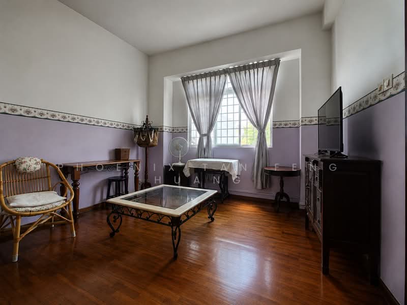 3-storey Inter-terrace near Serangoon MRT, Nex & Maris Stella, , 4 Bedrooms, 2,300 sqft, Terraced House For Sale, by Phoenix Tan Feng Huang, 500199948 - Living Room - PropertyGuru.com.sg