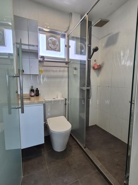 442B Fajar Road, 442B Fajar Road, Room Rental, 100 sqft, HDB Flat For Rent, by Martin Liew, 500199952 - Bathroom - PropertyGuru.com.sg