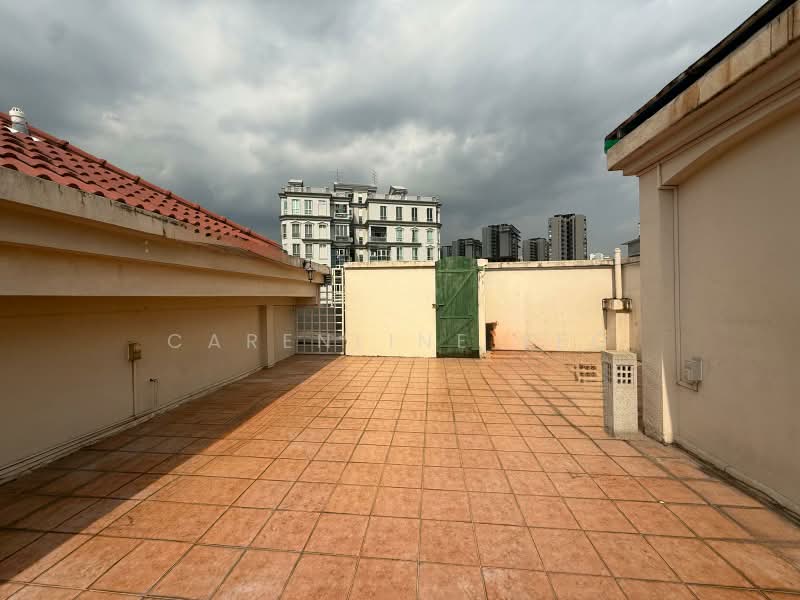 Thomson Imperial Court, 200 Upper Thomson Road, 3 Bedrooms, 1,600 sqft, Condominium For Rent, by Carenline Yeo, 500199960 - Roof - PropertyGuru.com.sg