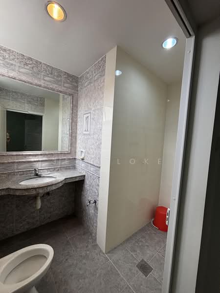 Sea breeze Avenue, Sea breeze avenue, 5 Bedrooms, 2,200 sqft, Terraced House For Sale, by Jean Loke, 500199964 - Bathroom - PropertyGuru.com.sg