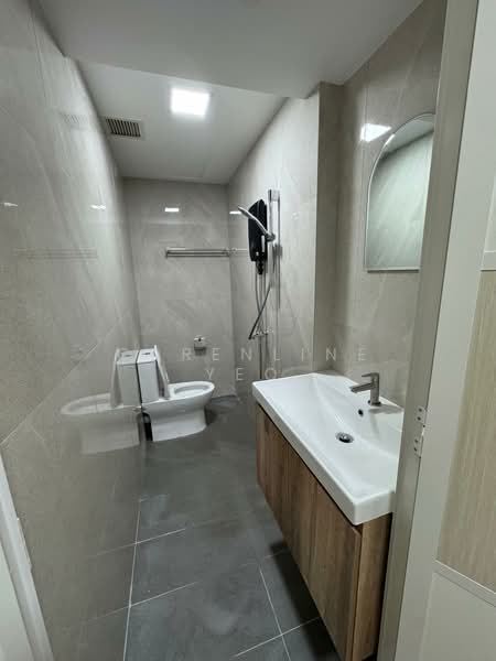 Thomson Imperial Court, 200 Upper Thomson Road, 2 Bedrooms, 850 sqft, Condominium For Rent, by Carenline Yeo, 500199976 - Bathroom - PropertyGuru.com.sg