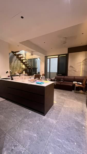 Sky Everton, 50 Everton Road, 5 Bedrooms, 1,819 sqft, Condominium For Sale, by Mohamed Ameen, 500199977 - Living Room - PropertyGuru.com.sg