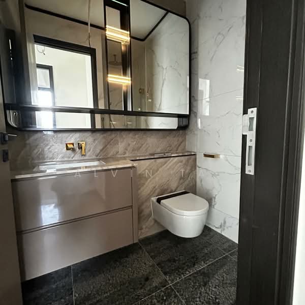 Perfect Ten, 323 Bukit Timah Road, 2 Bedrooms, 764 sqft, Condominium For Rent, by Alvin Tay, 500199996 - Bathroom - PropertyGuru.com.sg